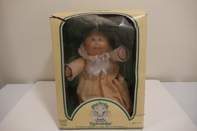 Vintage 1983 Cabbage Patch Preemie Doll w/ Birth Papers in Toys in City of Toronto
