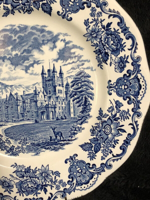 Royal Homes of Britain, Enoch, Wedgwood, blue transferware in Arts & Collectibles in Oshawa / Durham Region - Image 3