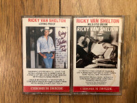 2x Ricky Van Shelton cassettes in great condition.