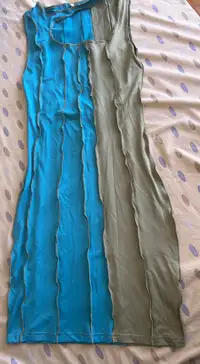 Robe moulante bleu et vert