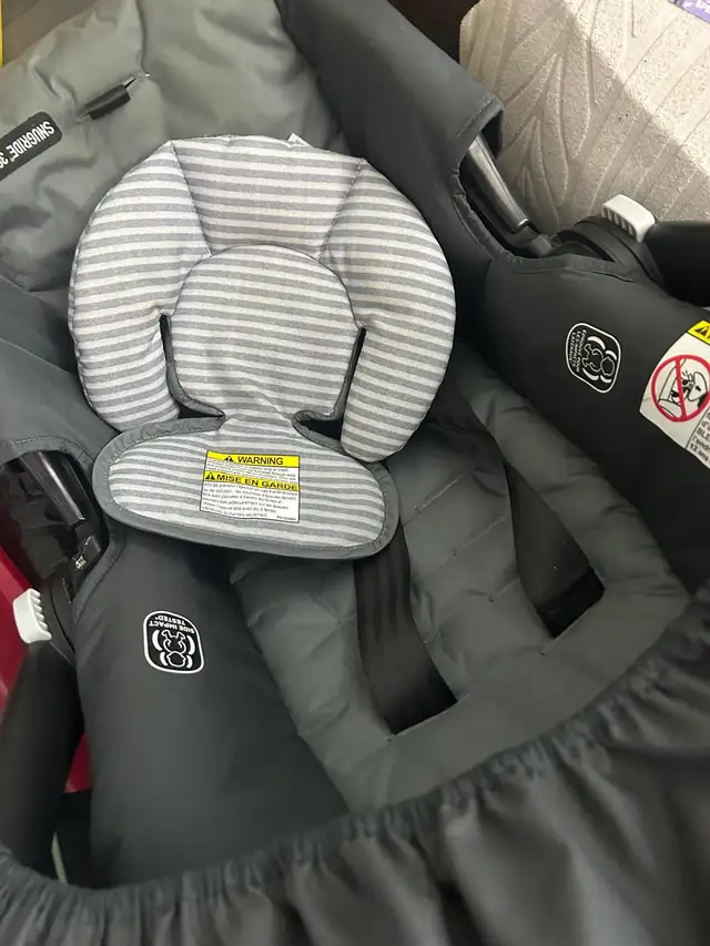 Graco Snugride 30 click connect Infant Car seat for Sale in Strollers, Carriers & Car Seats in Mississauga / Peel Region - Image 6