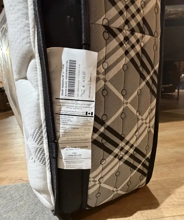 kingsdown twin xl mattress in Other in Kingston - Image 3