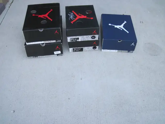 Empty Jordan Boxes in Men's Shoes in Markham / York Region - Image 2