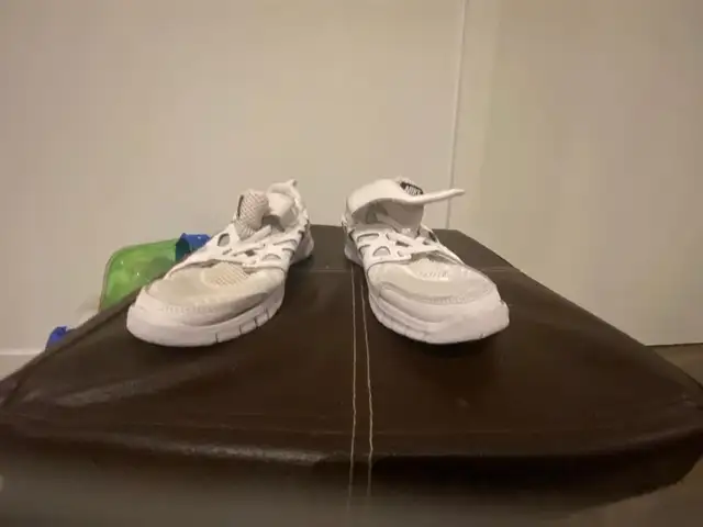 Used Nike size 2Y kids. $1563848996946307122