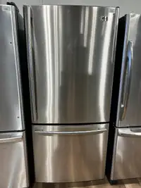 Econoplus réfrigérateur LG Impeccable à qui la chance