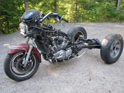 1985 yamaha trike motorcycle 1200 cc / winter project , 3 wheel trike, started and needs finishing /...