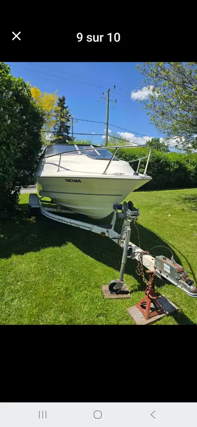 Bayliner 2000 Capri 1952 20 pieds,cuddy cabin,moteur mercury 3 litres,4 cyl. pied refait 2023,toile...