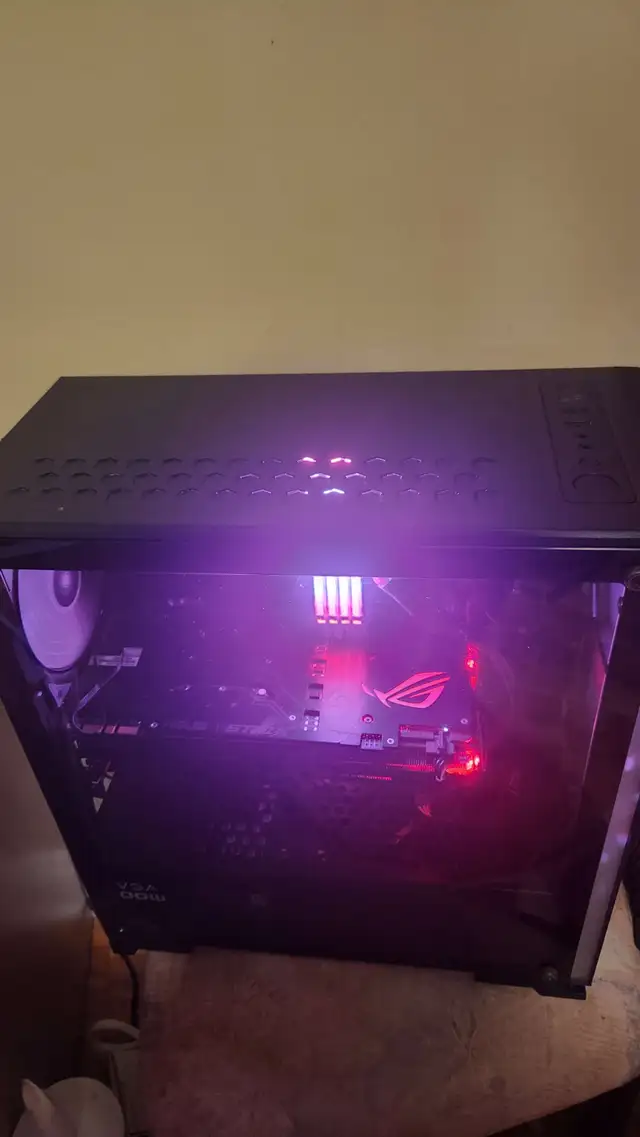 PC Gamer Ryzen 5 + GTX 1070(NEGOCIABLE) in Desktop Computers in City of Montréal - Image 4