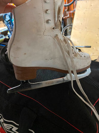 Figure skates