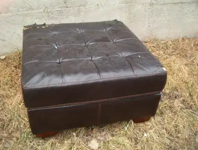 Living Room Ottoman Free, View more