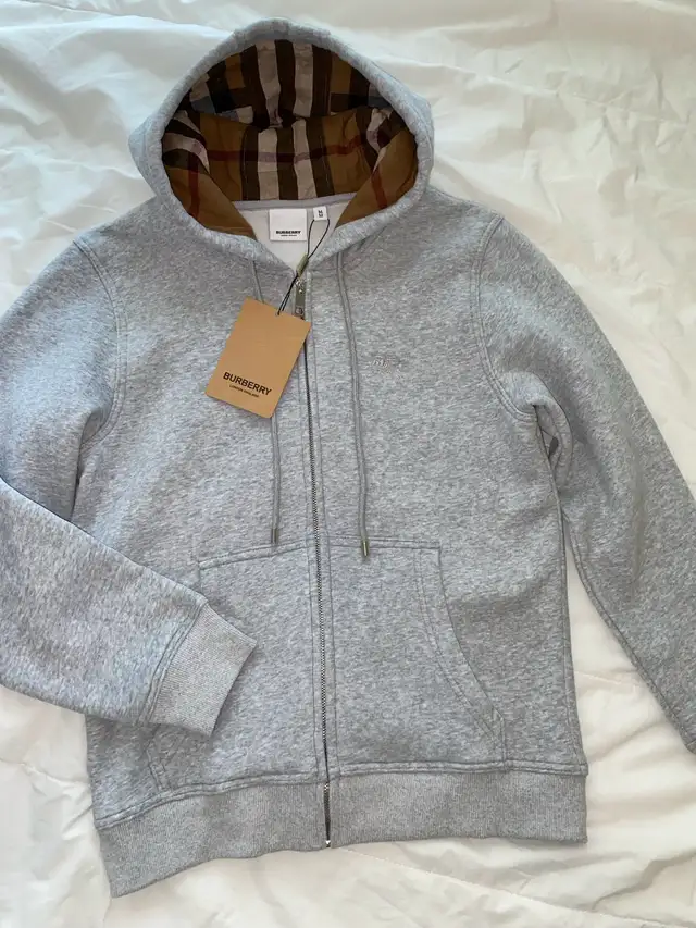 Burberry Hoodie Brand New w Tags in Men's in City of Toronto - Image 6