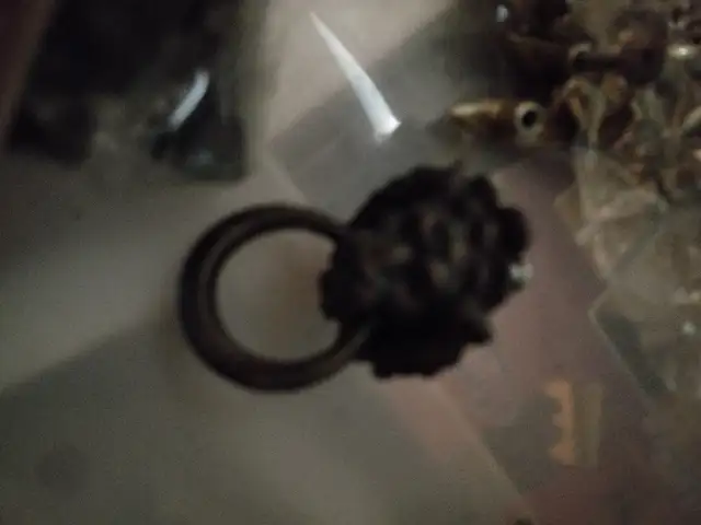 Cabinet hardware  in Hardware, Nails & Screws in Peterborough - Image 3