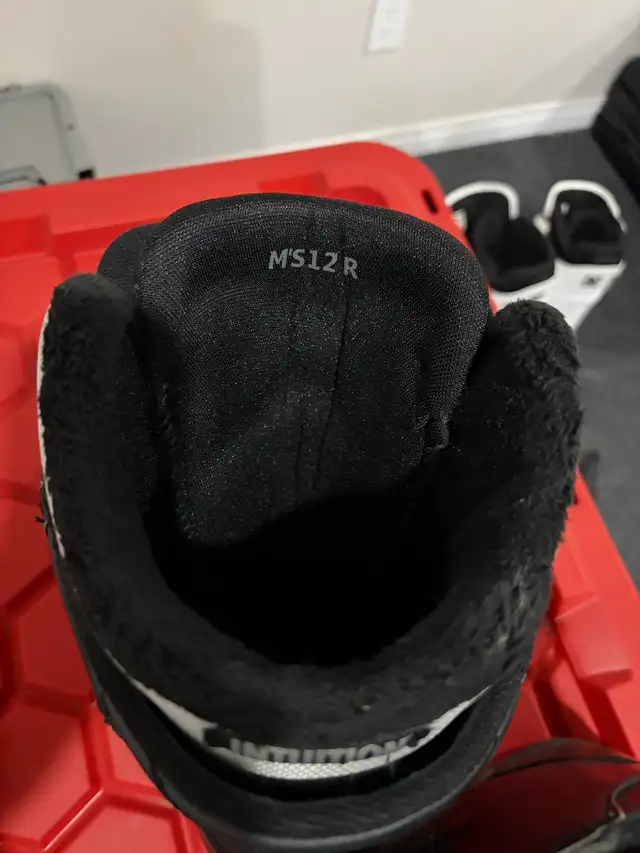 Men’s snowboard boots, size 12 in Snowboard in Edmonton - Image 4