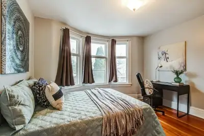 BRIGHT CLEAN SPACIOUS FURNISHED ROOM AVAILABLE JULY 1ST ALL INCL