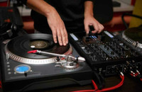 Turntablist wanted for Session with other Musician