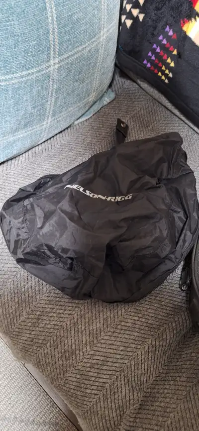 Good condition Nelson Riggs motorcycle tail bag, bought this back in 2022. Comes with a rain cover t...