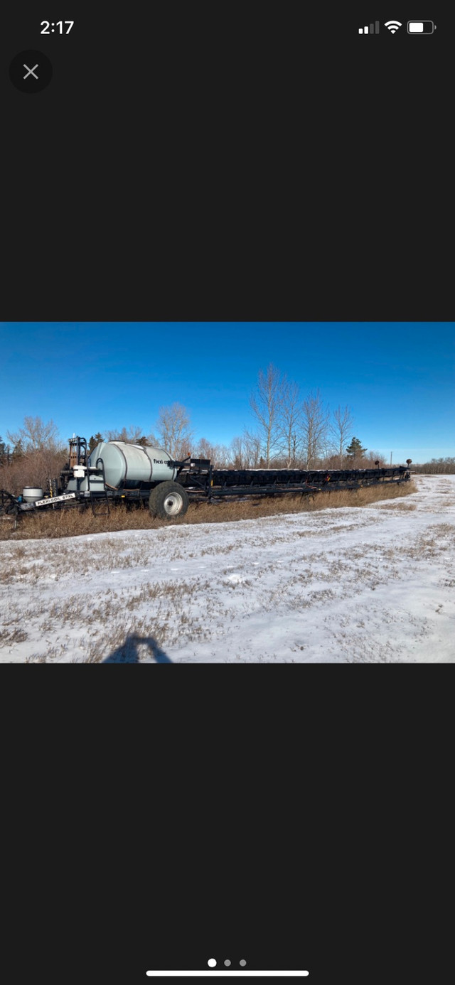 Flexicoil 67XL Pull Type Sprayer in Farming Equipment in Calgary