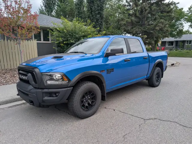 2023 Ram 1500 Warlock Crew Cab – 5.7L HEMI – 20.5k km / 76 hrs