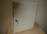 Lockable storage cabinet good as new 