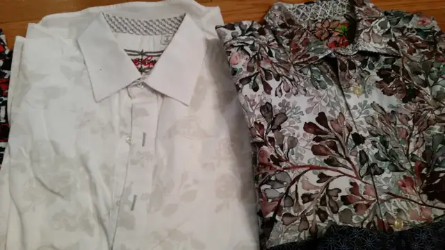 Robert Graham Dress Shirt in Men's in Regina - Image 6