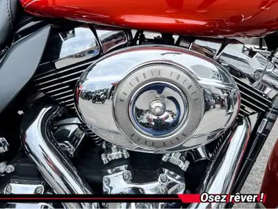 2011 road king absolutely mint comes with almost 2 yrs transferable warranty detachable windshield....