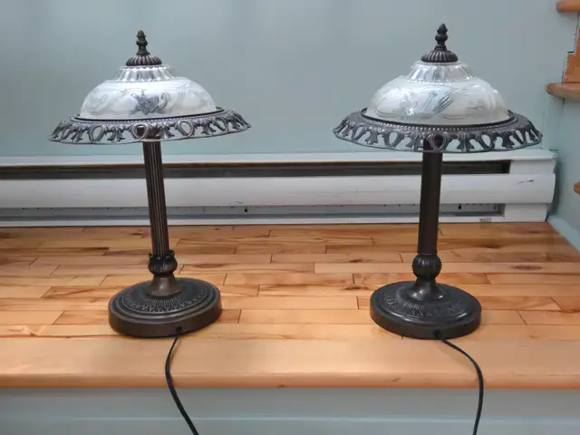 Lampe  sur pied et de de table in Indoor Lighting & Fans in Laval / North Shore - Image 3