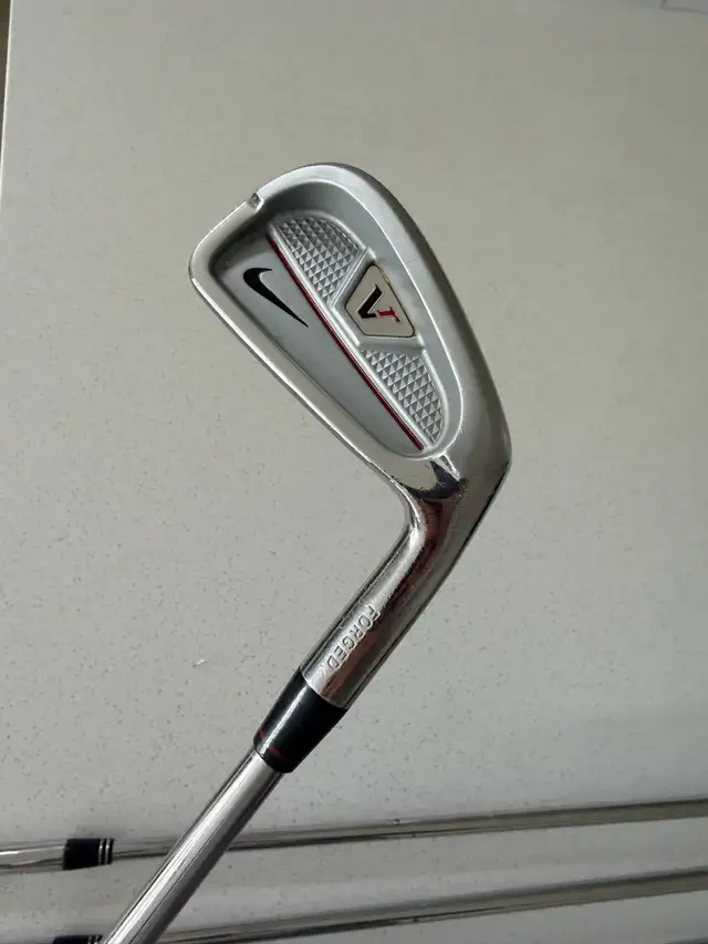 Golf clubs & bag  in Golf in Ottawa - Image 2