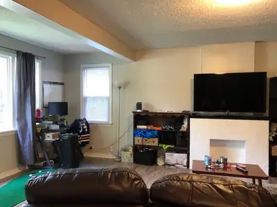 U of A/Whyte Ave - 2 Bedroom Main Floor - September 1st