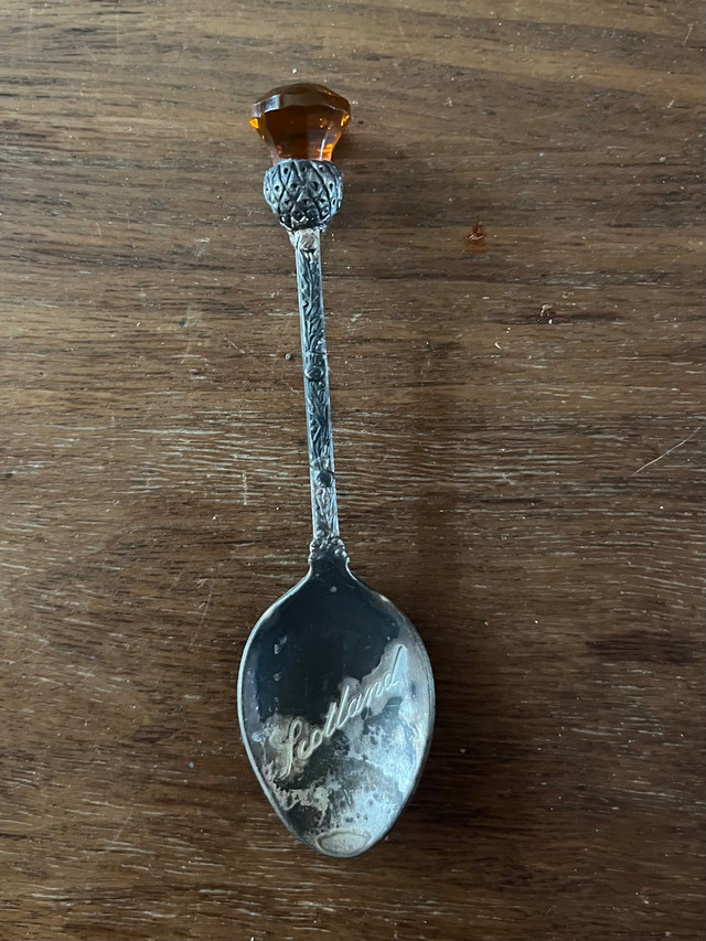 Vintage spoon in Arts & Collectibles in London