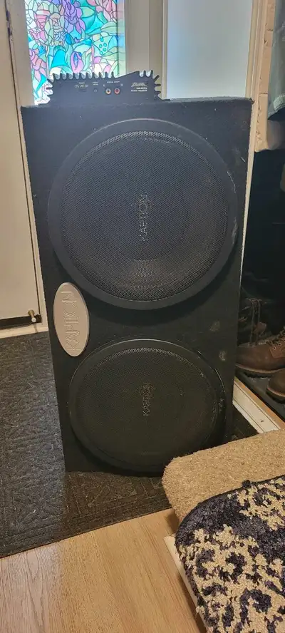 Price Drop! 2 Kaption car subwoofers in one box and amplifier combo. I don't know much about them. I...