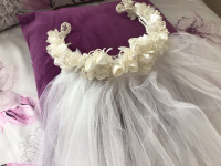 WEDDING HEAD PEICE WITH ATTACHED FINGER TIP VEIL