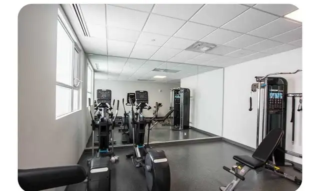 Classic Master Bedroom for Rent in a Condo in Room Rentals & Roommates in Barrie - Image 7