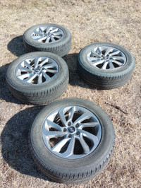 225/60 R17 tires with Hyundai rims