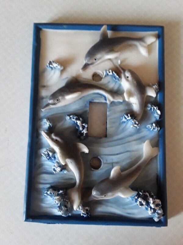Do you like dolphins in Home Décor & Accents in Kingston - Image 3
