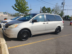 2005 Toyota Sienna CE