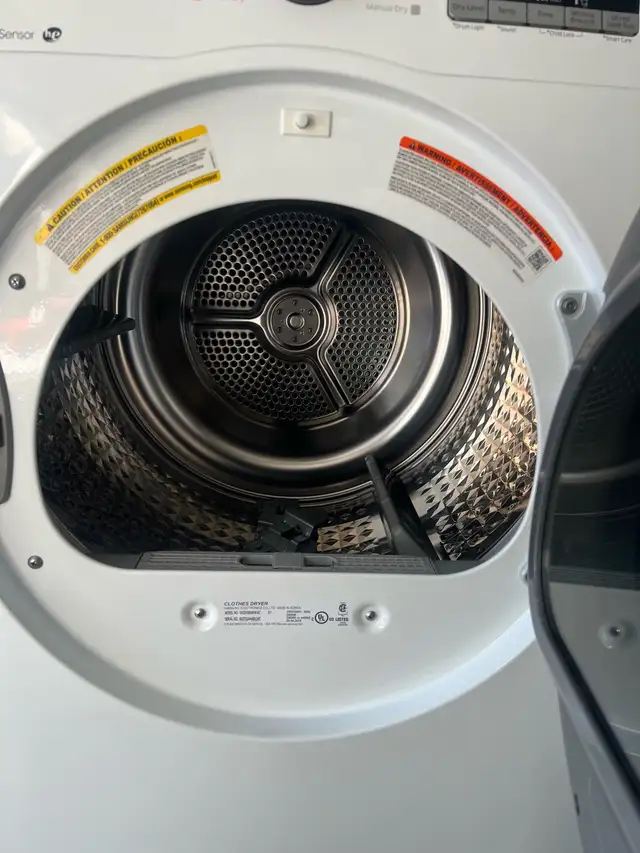 Apartment size 24 inch w fridge stove washer dryer set  in Washers & Dryers in Oakville / Halton Region - Image 4
