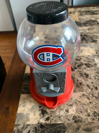 Machine à boules de gomme des Canadiens