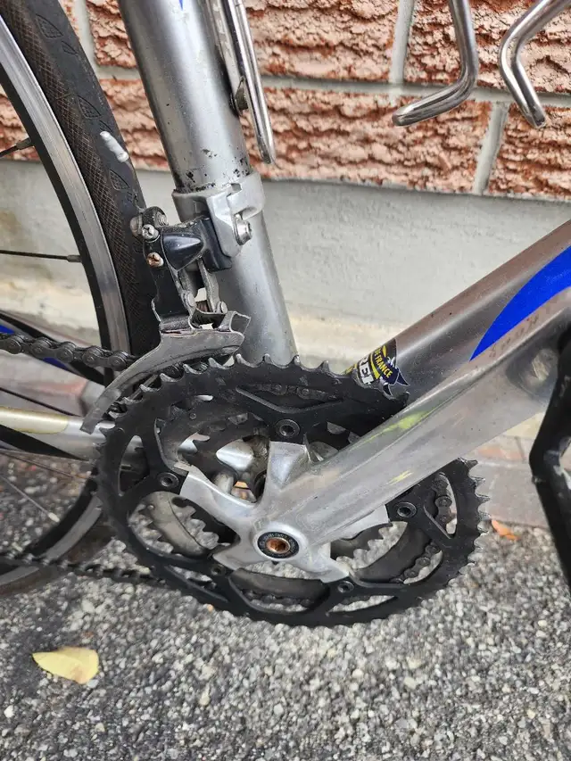 Trek road bike - Large in Road in Ottawa - Image 4