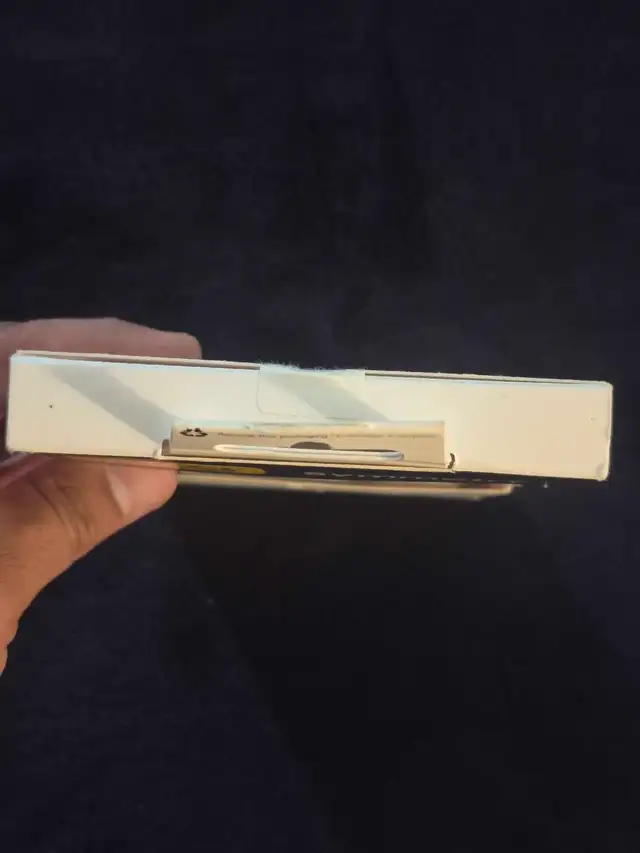 OtterBox Symmetry MagSafe Case for iPhone 15 Pro in Cell Phone Accessories in City of Toronto - Image 9