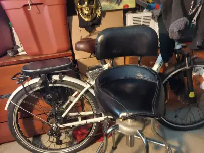 HARLEY Davidson motorcycle bar stool seat all originally done like new very cummfy, bar stool swivel...