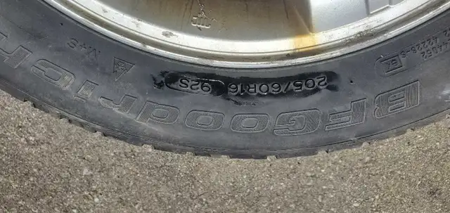 16 inch winter tires with alloy rims 205/60 R16 in Tires & Rims in Markham / York Region - Image 4