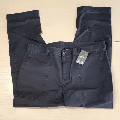 Mountain Hardware size 42 Cederberg men's utility pants, View more