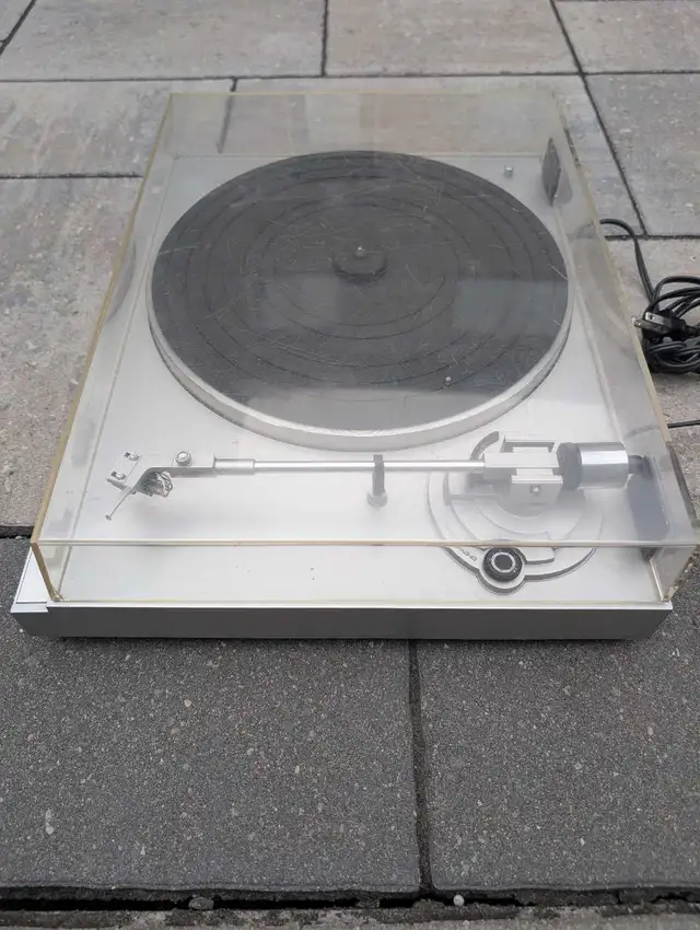 VINTAGE JVC MODEL L-A21 TURNTABLE - Tested in Stereo Systems & Home Theatre in Markham / York Region - Image 5