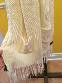 Never Worn RUDSAK Cream Cable Knit Scarf with Pockets