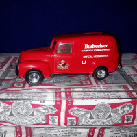 BUDWEISER ITEM DT35 1930'S FORD HORSESHOER VAN 1:24 DIECAST