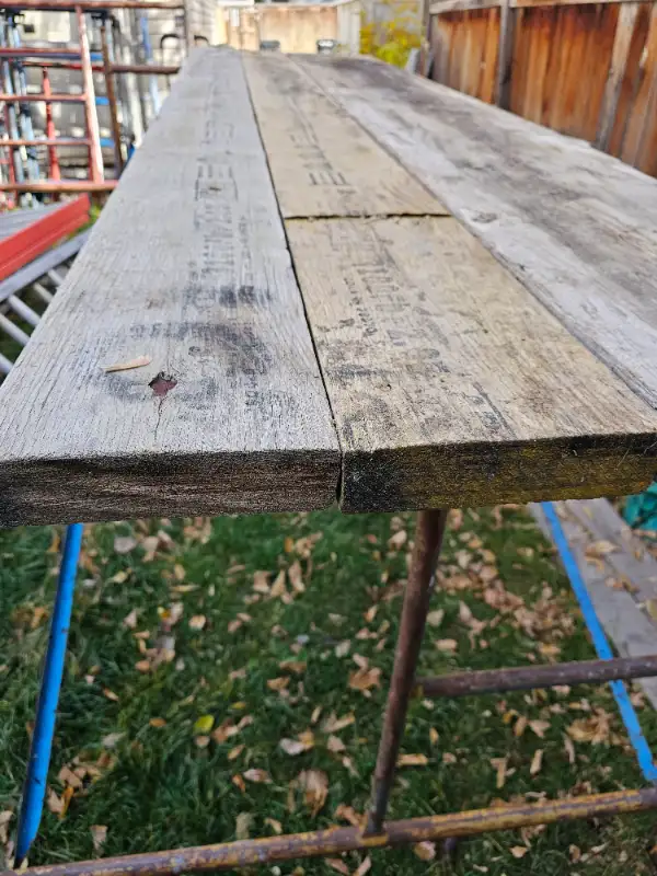 Scaffolding Set - 4ft wide by 45" tall, by 8ft long, one section in Ladders & Scaffolding in Calgary - Image 4