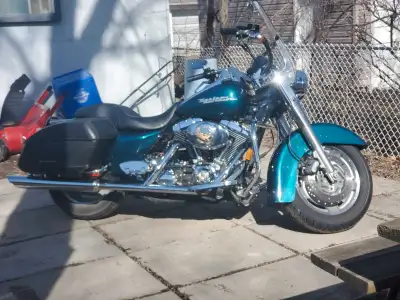 2004 road king 88ci 5spd saftied mint condition 40749 km 9800.will trade for 4dr wrangler or reg cab...