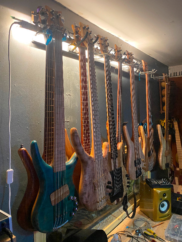 Custom built bass guitar for sale dans Guitares  à Région de Mississauga/Peel - Image 4