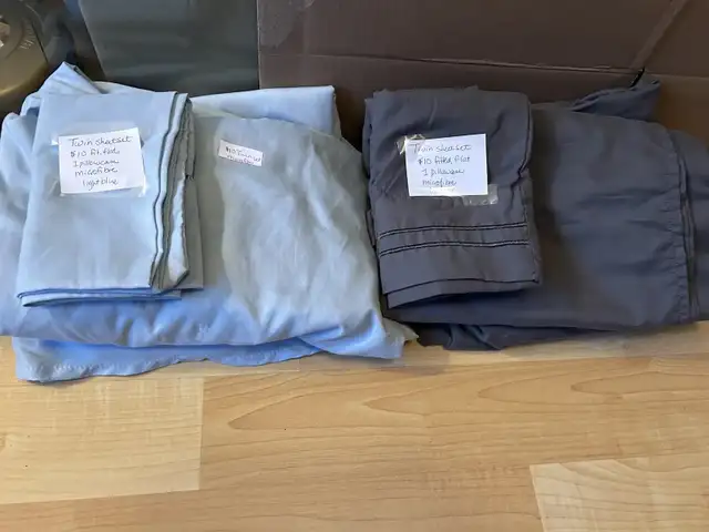 Twin sheet set $15, 2 pillowcases, fire trucks, 100% cotton ++++ in Bedding in Oakville / Halton Region - Image 5