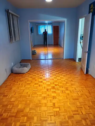 room for rent 10x22 500$
